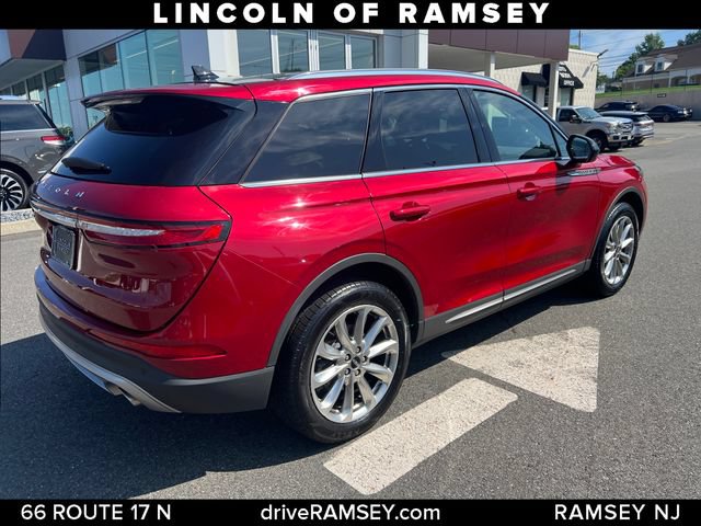 Used 2022 Lincoln Corsair AWD w/ Premium Package image 4