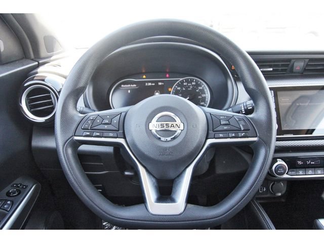Used 2020 Nissan Kicks SV image 14