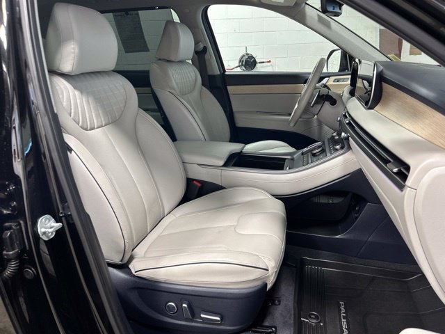 Used 2025 Hyundai Palisade Limited AWD/4WD image 12