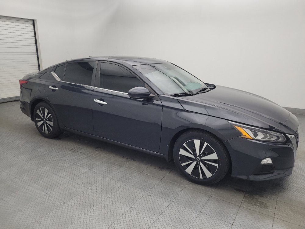 Used 2022 Nissan Altima 2.5 SV w/ SV Premium Package FWD image 11