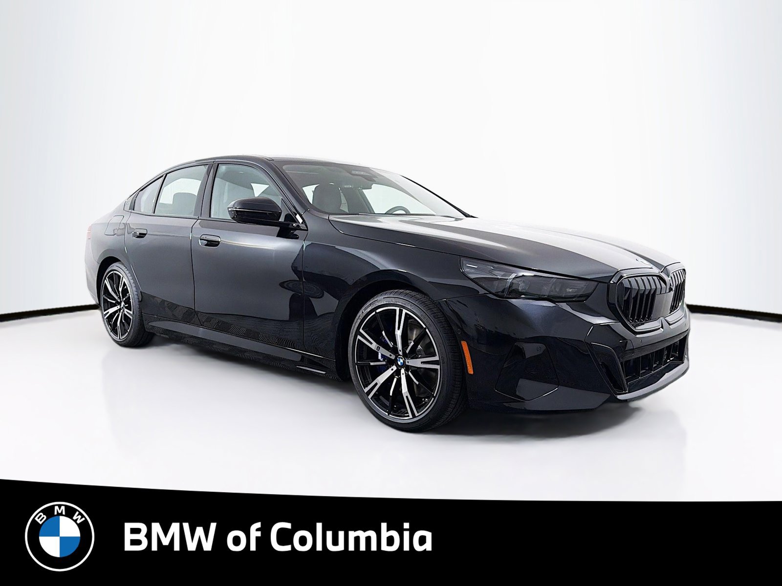 New 2027 BMW 550e xDrive AWD/4WD image 1