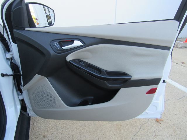 Used 2016 Ford Focus Electric Hatchback image 18