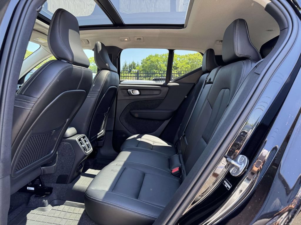 Certified 2026 Volvo XC40 B5 Plus w/ Protection Package Premier AWD/4WD image 12