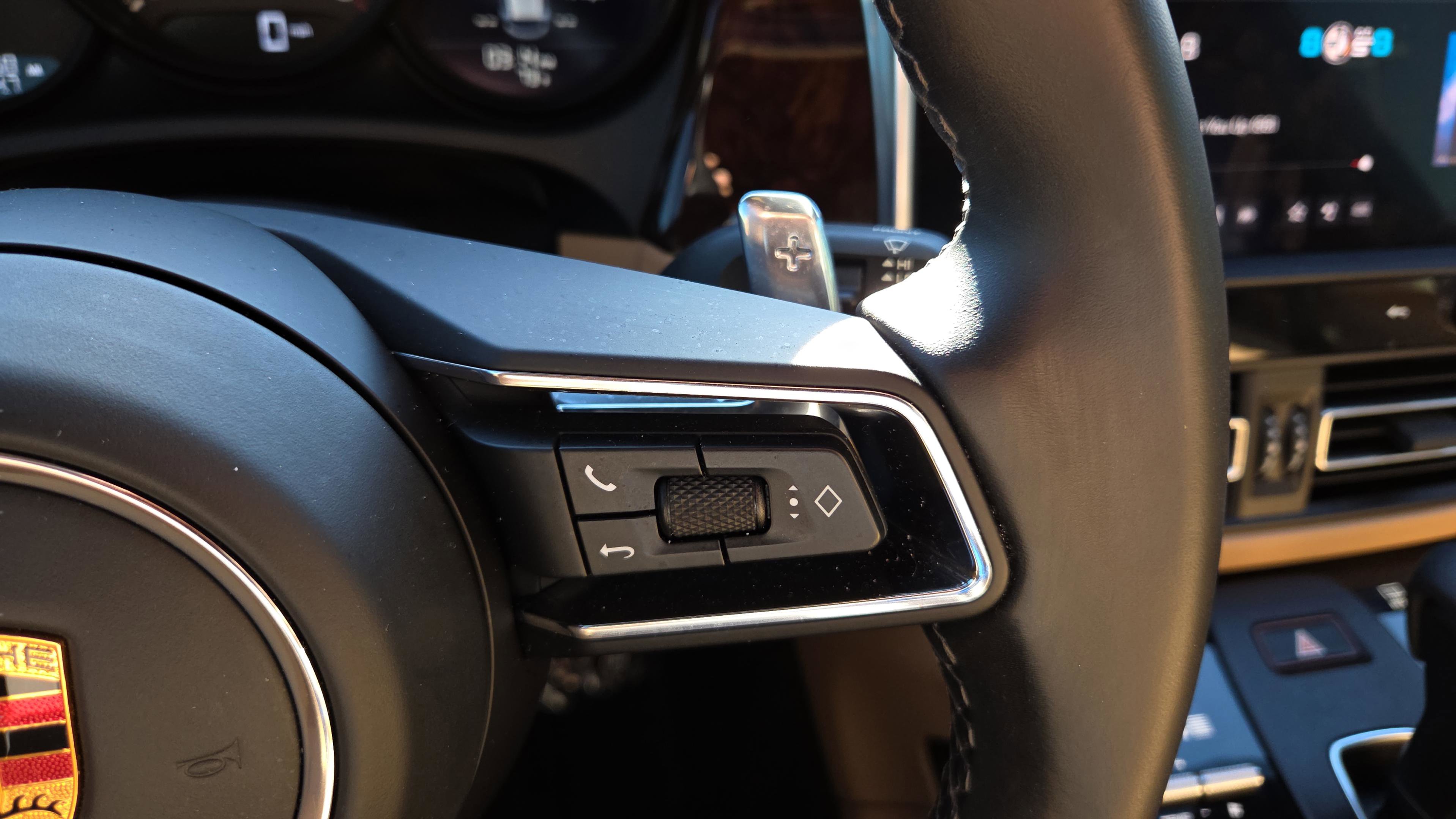 Used 2022 Porsche Macan image 13