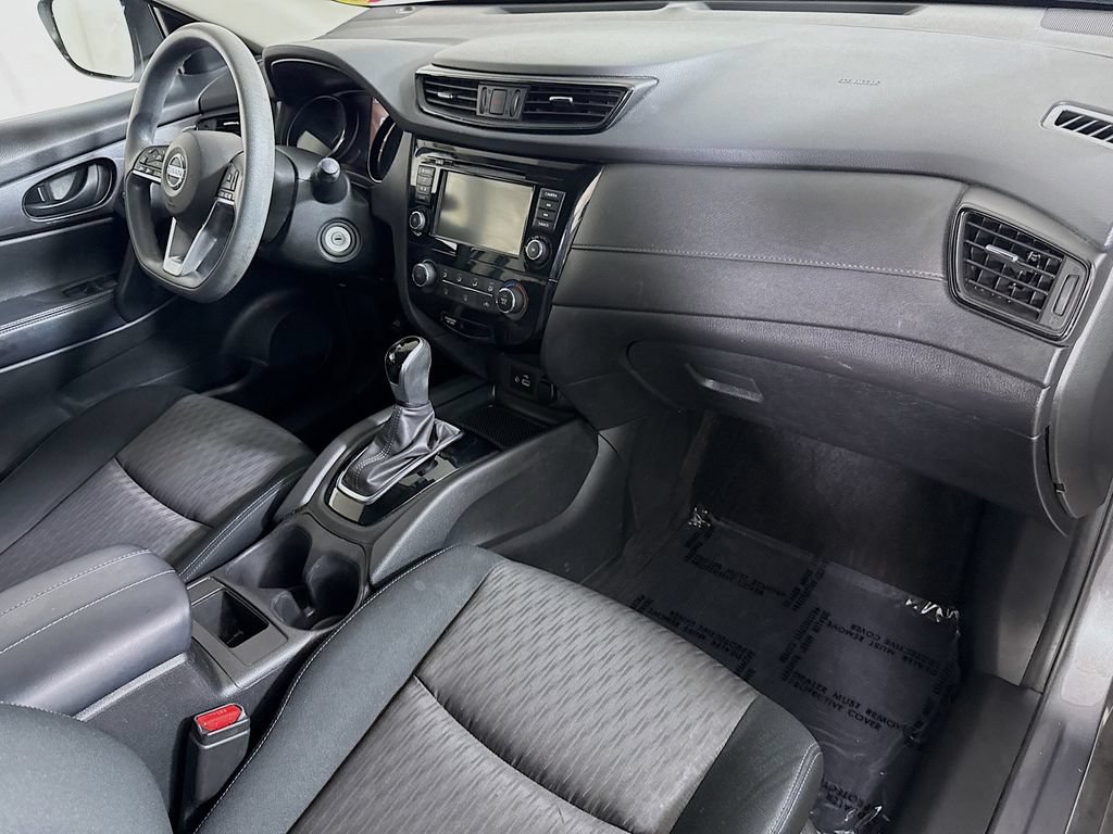 Used 2020 Nissan Rogue S FWD image 29