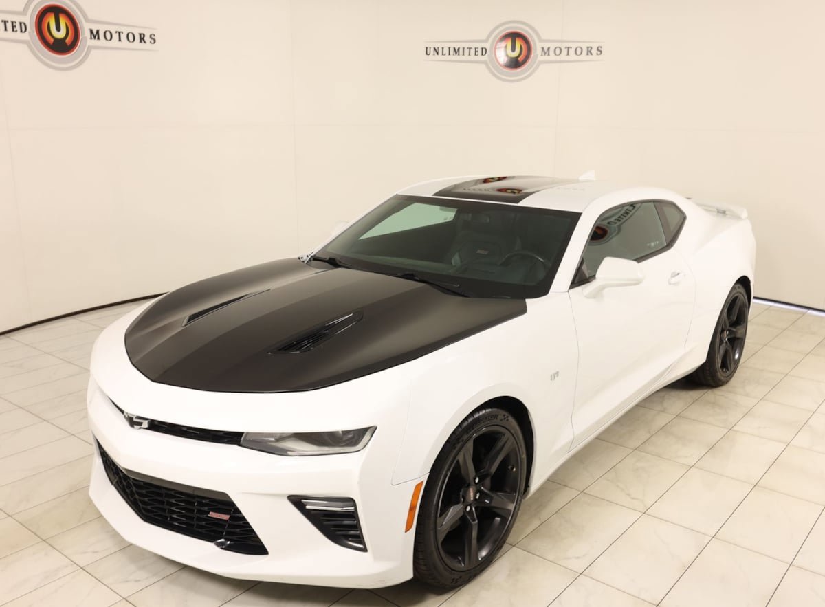 Used 2016 Chevrolet Camaro SS RWD image 35