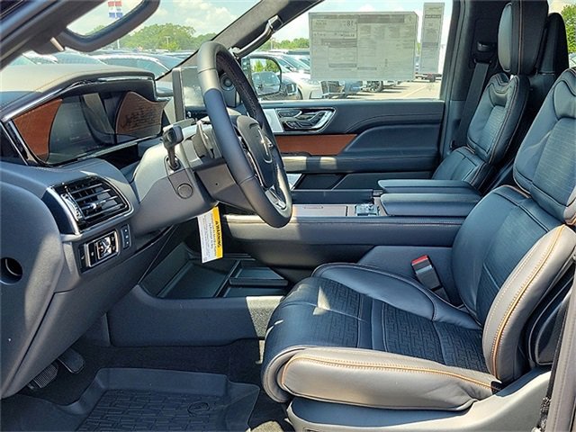 New 2024 Lincoln Navigator L Black Label image 8