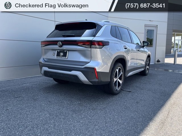 New 2025 Volkswagen Tiguan SE image 19