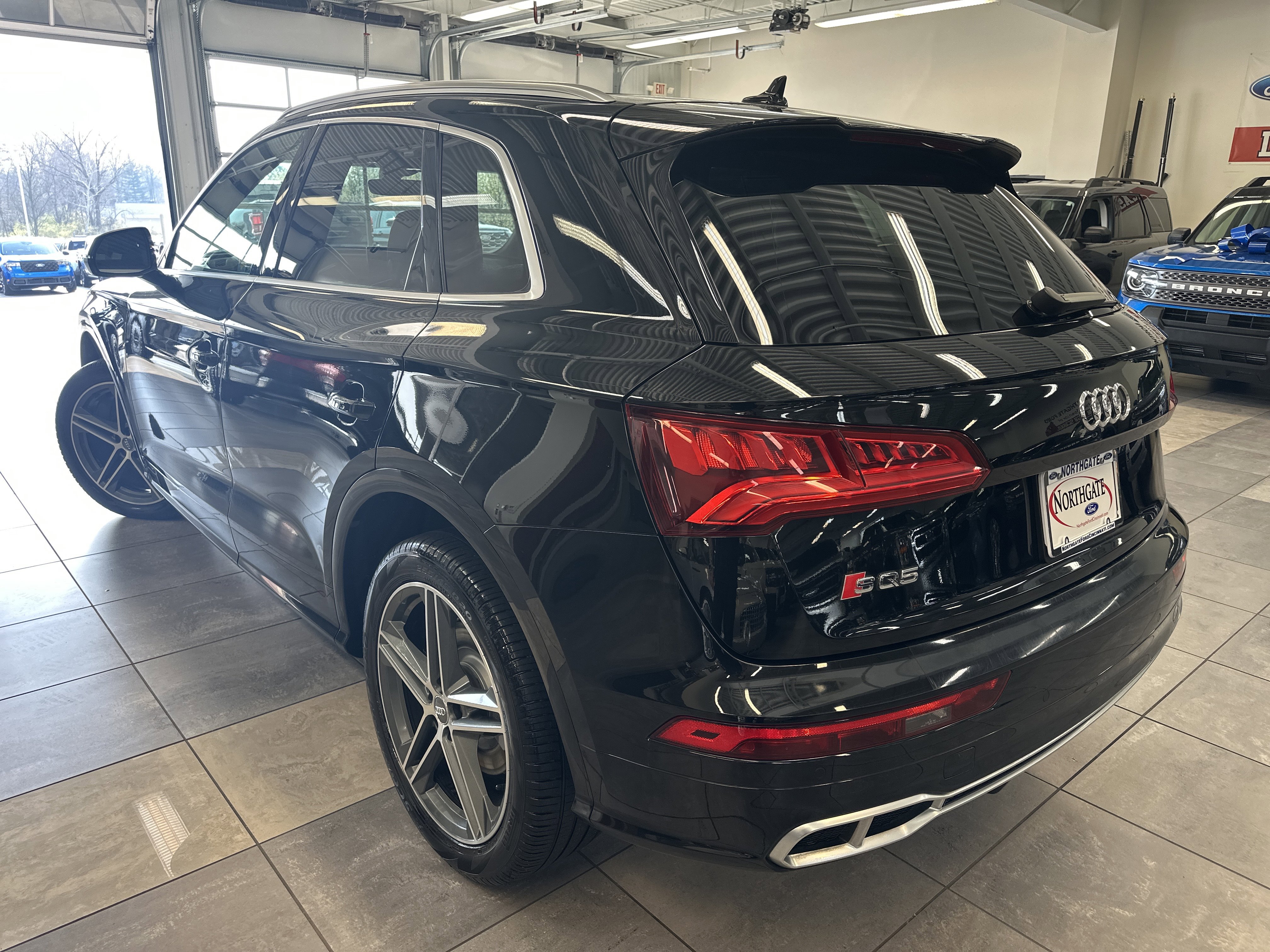 Used 2019 Audi SQ5 Premium Plus w/ Premium Plus Package image 14