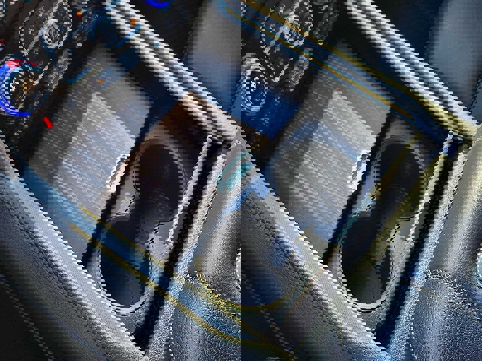 Used 2021 GMC Yukon Denali w/ Denali Premium Package image 27