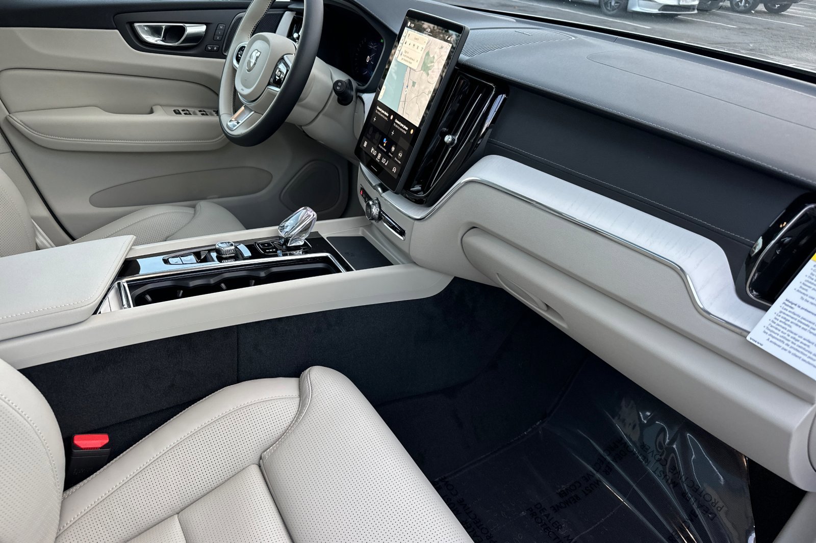 New 2026 Volvo XC60 T8 Ultra w/ Climate Package image 13