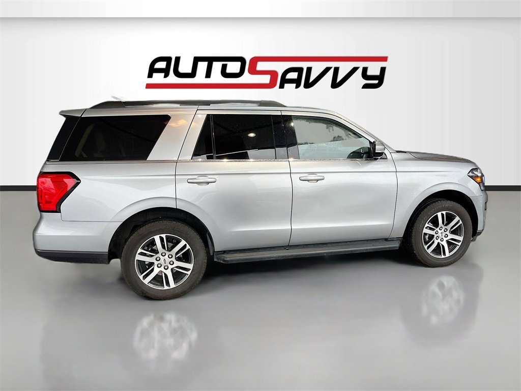 Used 2024 Ford Expedition XLT image 8