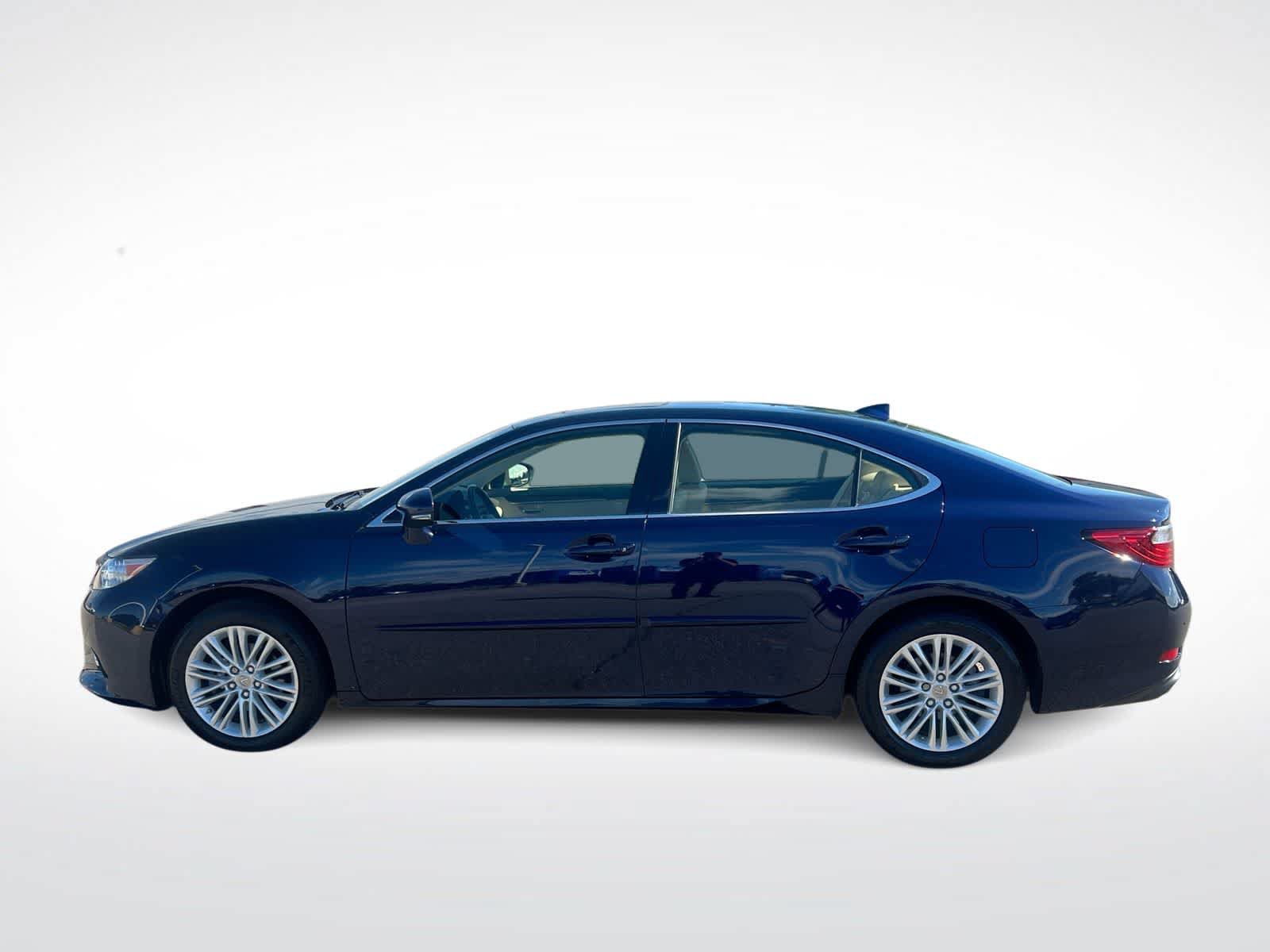 Used 2015 Lexus ES 350 w/ Luxury Package FWD image 5