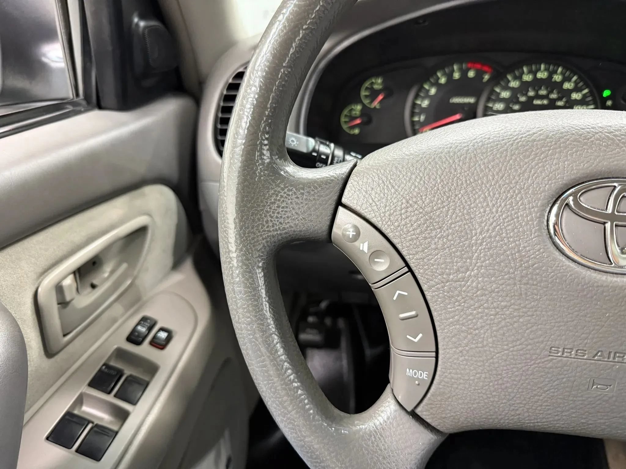Used 2005 Toyota Tundra SR5 w/ All Weather Guard Pkg AWD/4WD image 26