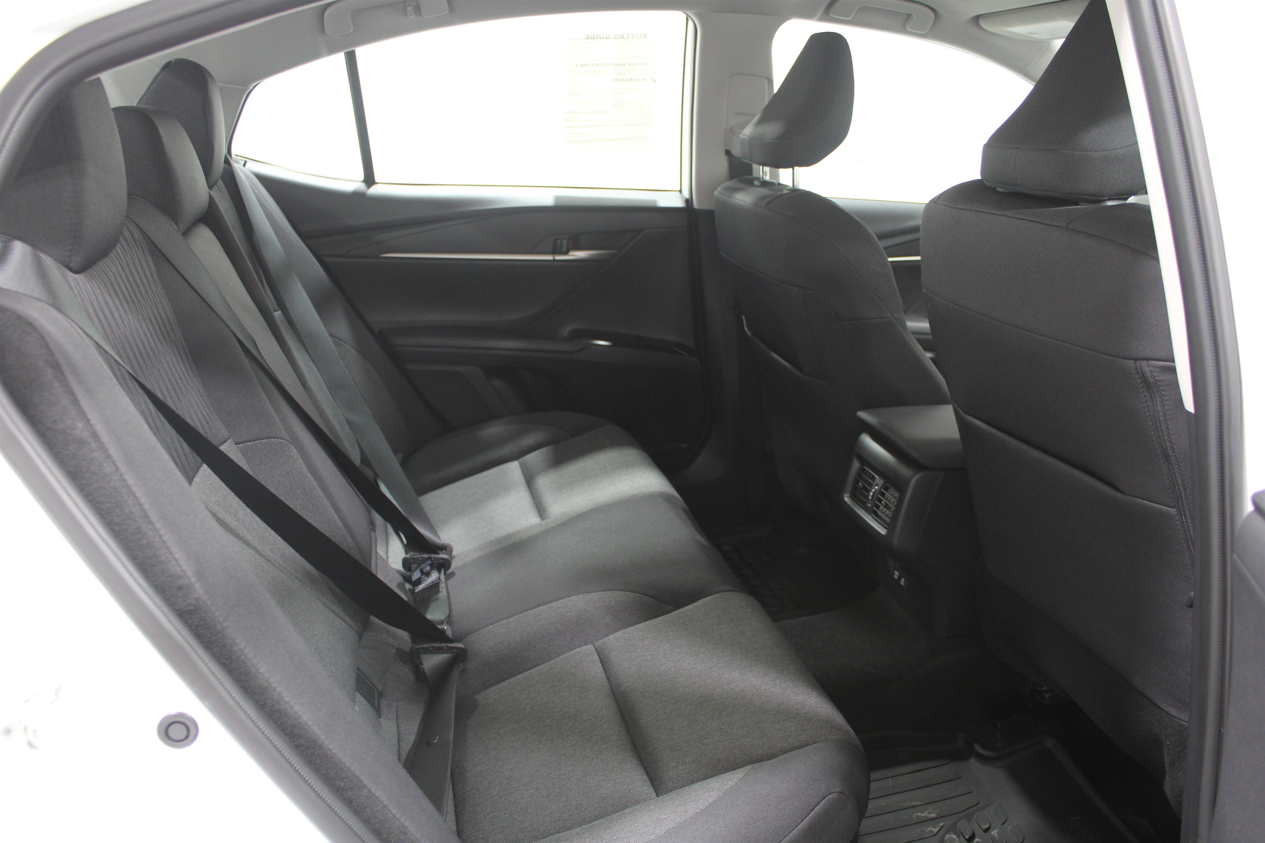 Used 2025 Toyota Camry LE w/ Convenience Package image 23