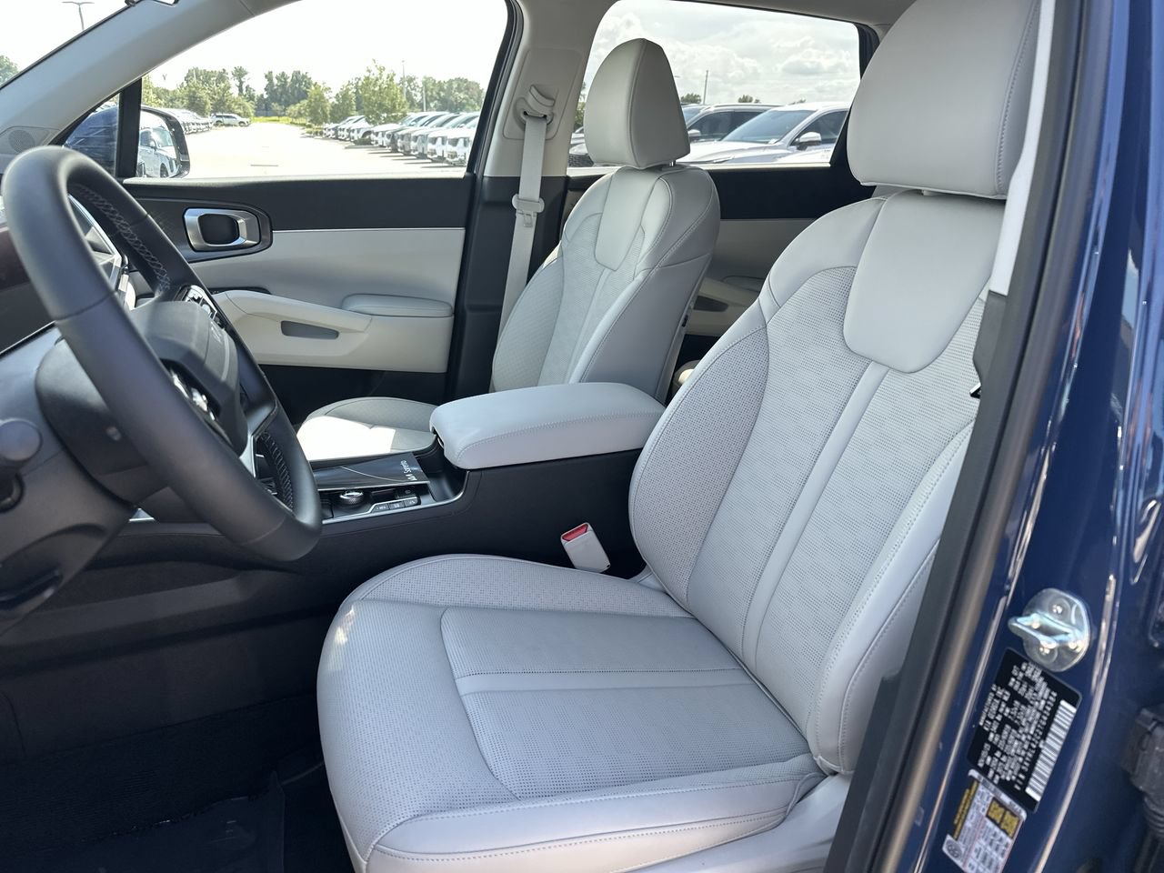 New 2026 Kia Sorento S w/ S Panoramic Sunroof Package FWD image 3