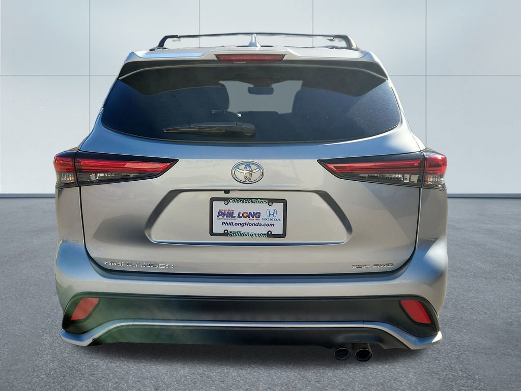 Used 2023 Toyota Highlander XSE image 4