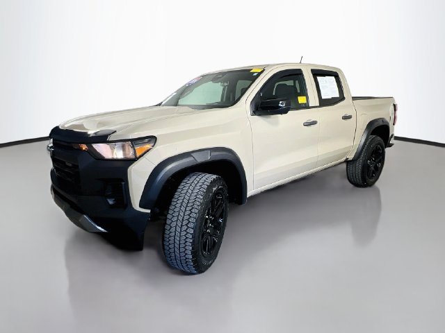 Used 2024 Chevrolet Colorado Trail Boss w/ Technology Package AWD/4WD image 4