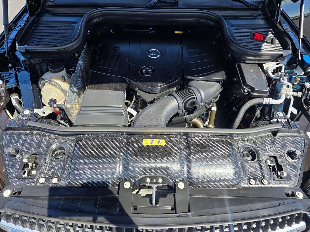 Used 2024 Mercedes-Benz GLE 350 4MATIC w/ Driver Assistance Package image 10