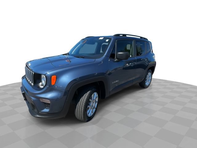 Used 2022 Jeep Renegade Latitude w/ Convenience Group AWD/4WD image 4