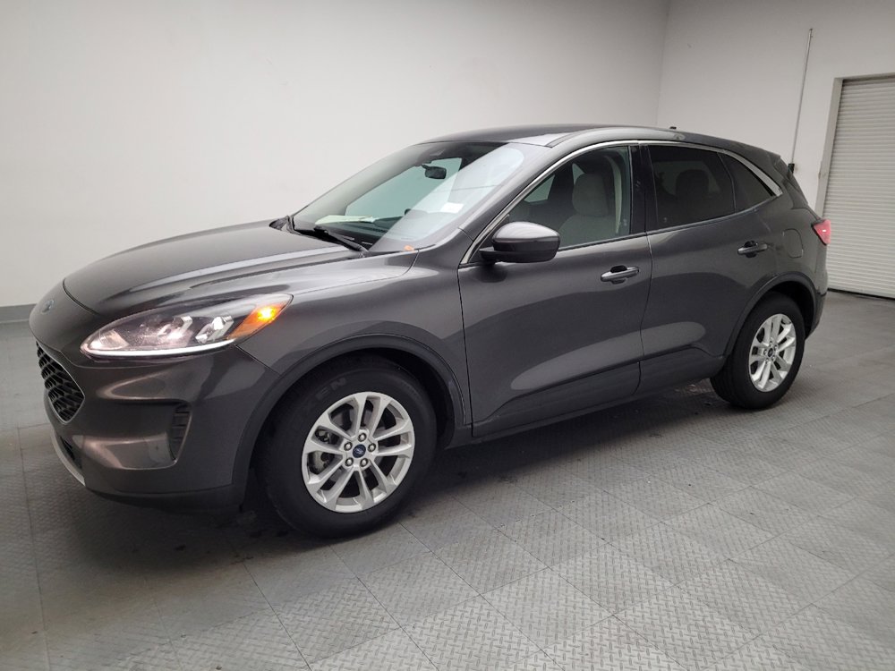 Used 2020 Ford Escape SE FWD image 2