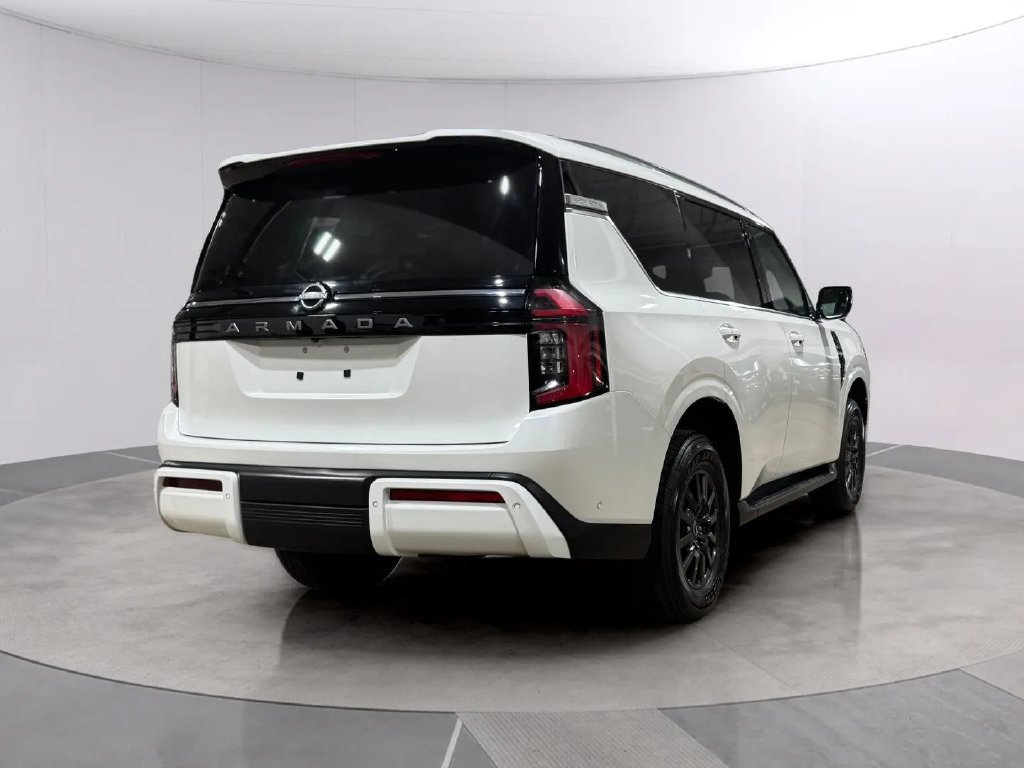 Certified 2026 Nissan Armada SV AWD/4WD image 3