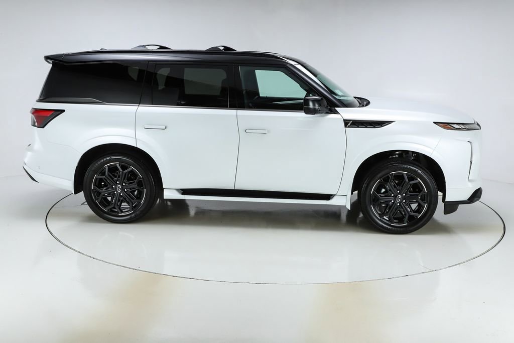 New 2026 INFINITI QX80 4WD image 10