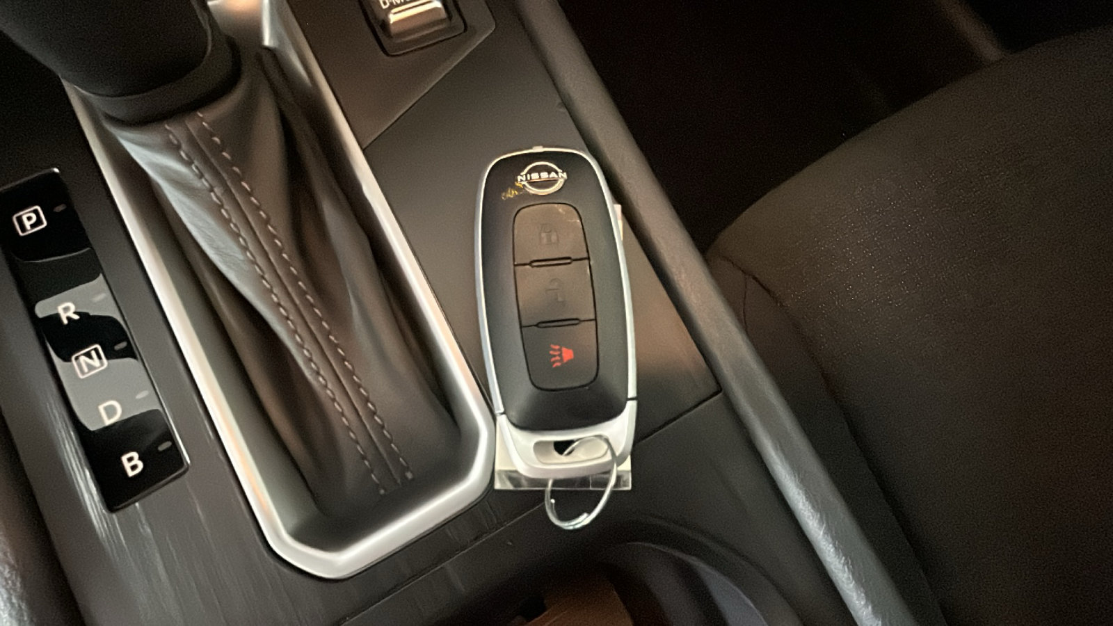 Used 2025 Nissan Kicks S AWD/4WD image 26
