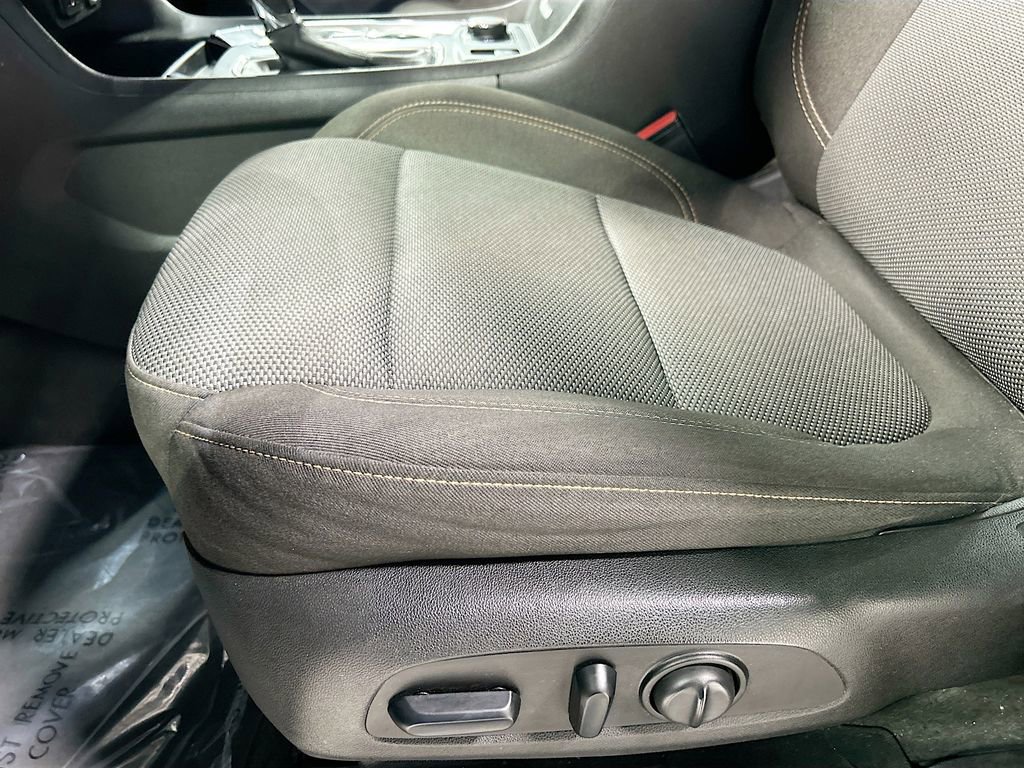 Used 2020 Chevrolet Traverse LT image 18