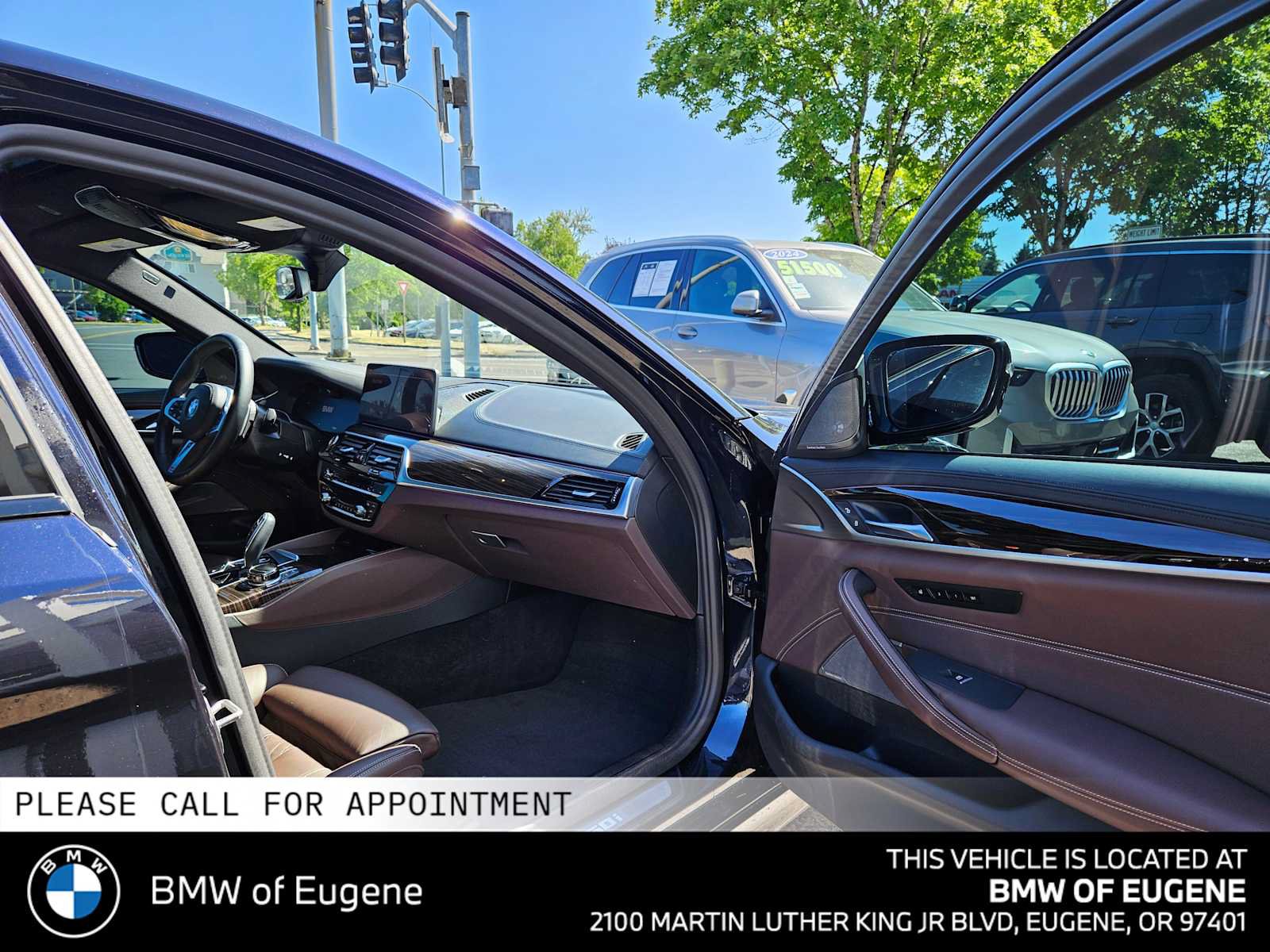 Used 2023 BMW M550i xDrive w/ Executive Package AWD/4WD image 10