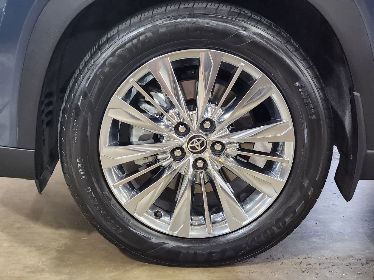 Used 2024 Toyota Grand Highlander AWD image 29