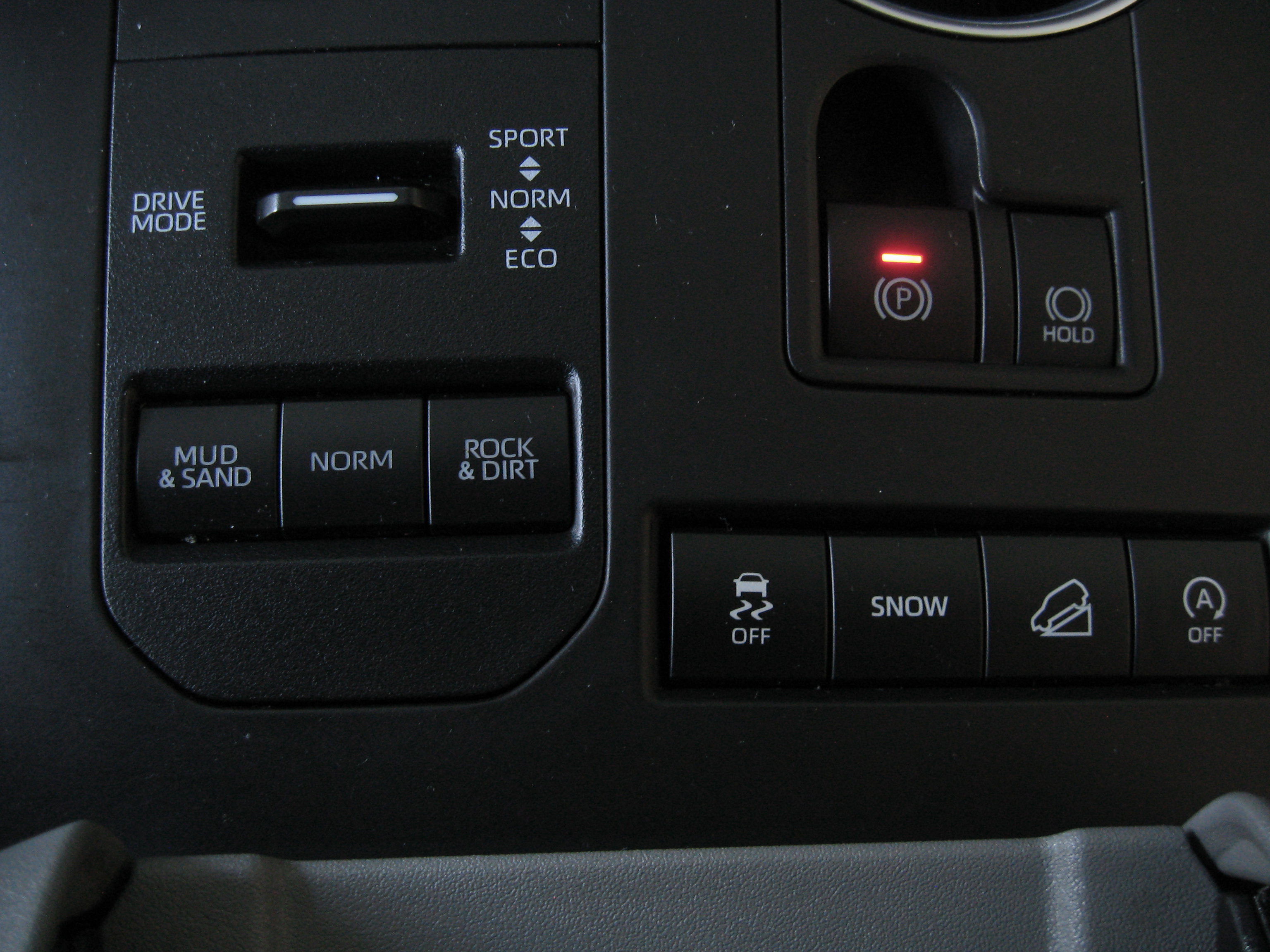 Used 2022 Toyota Highlander XLE image 19