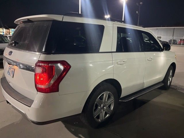 Used 2020 Ford Expedition XLT w/ Equipment Group 202A AWD/4WD image 4