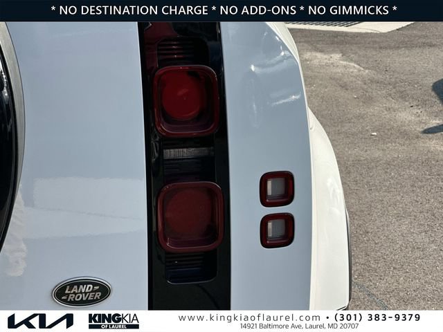 Used 2023 Land Rover Defender 110 S AWD/4WD image 29
