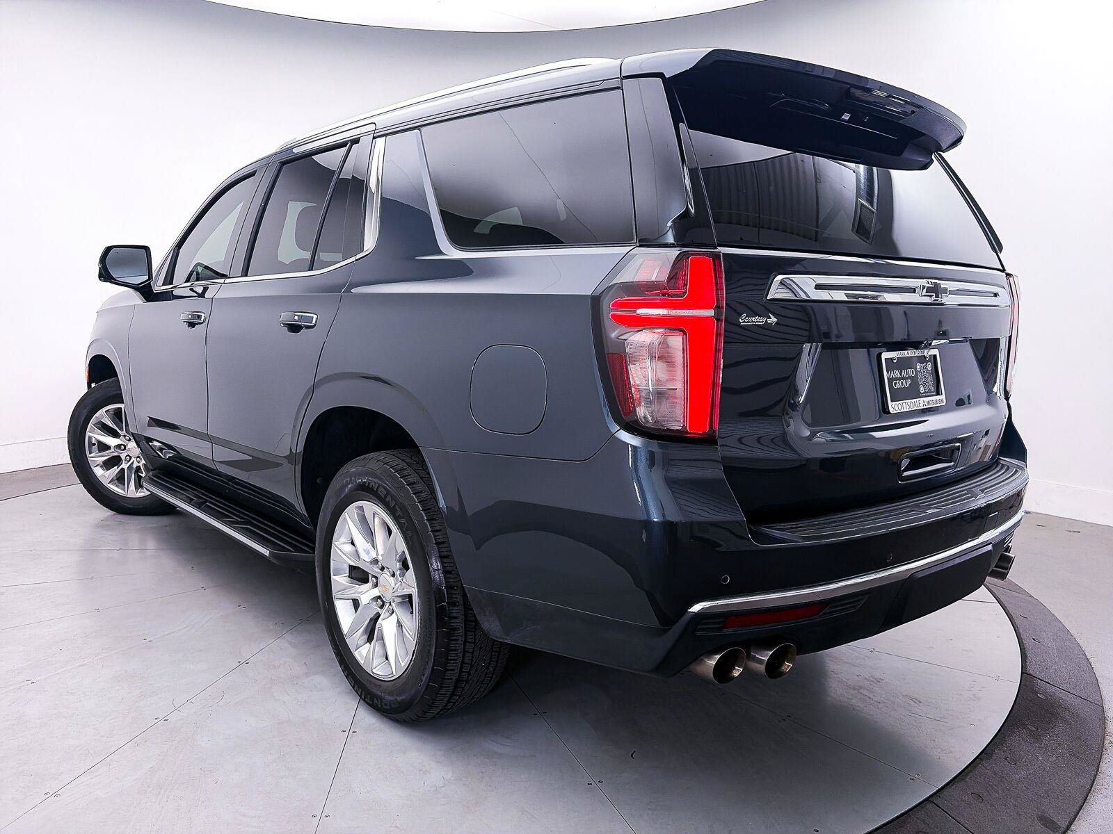 Used 2021 Chevrolet Tahoe Premier w/ Premium Package AWD/4WD image 2