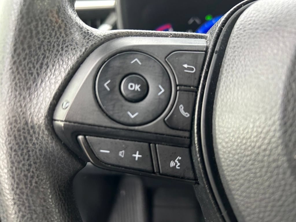 Used 2022 Toyota Corolla LE FWD image 12