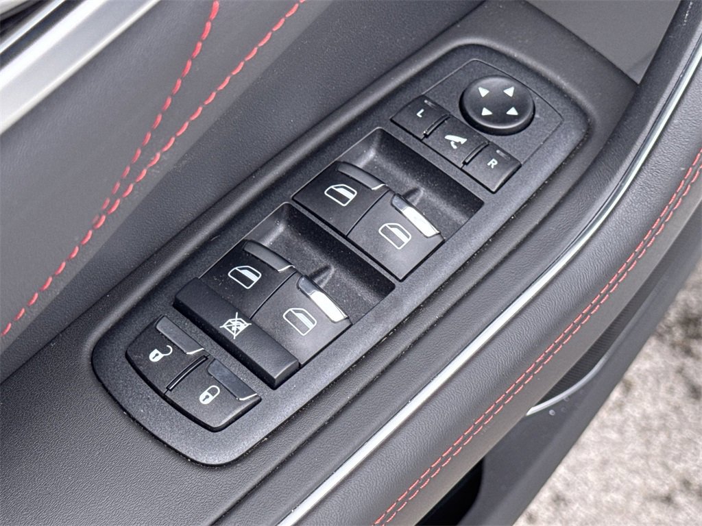 New 2024 Maserati Levante GT Ultima image 13