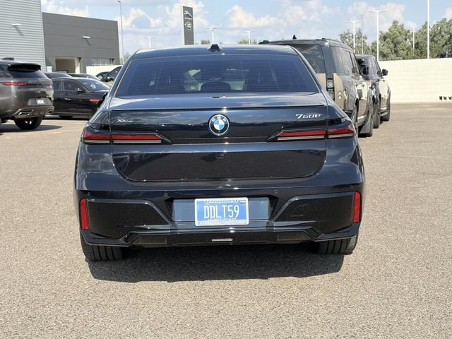 Used 2025 BMW 750e xDrive AWD/4WD image 7