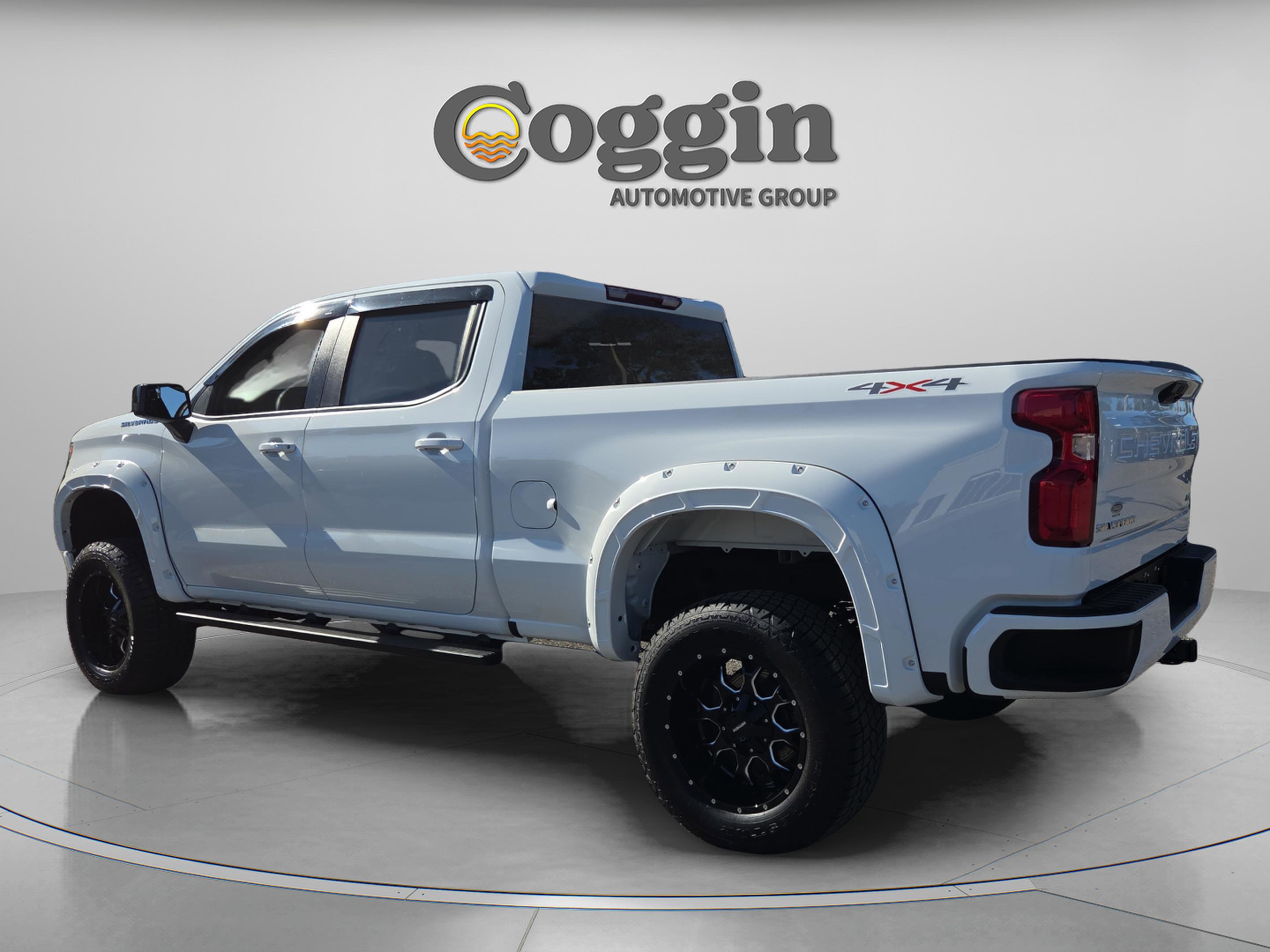 Used 2024 Chevrolet Silverado 1500 RST w/ Max Trailering Package image 4