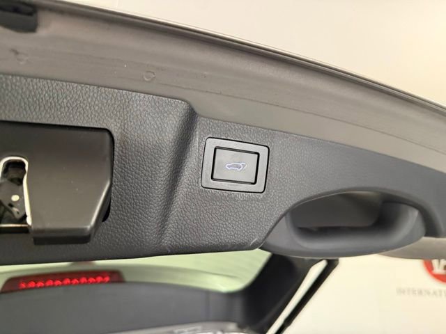 Used 2017 Hyundai Santa Fe Sport 2.0T FWD image 33
