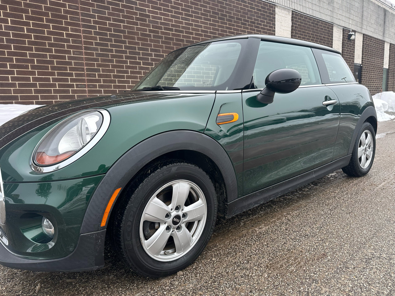 Used 2015 MINI Cooper 2-Door Hardtop image 28