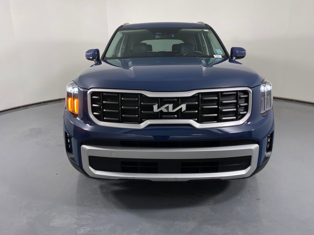Used 2025 Kia Telluride S image 2
