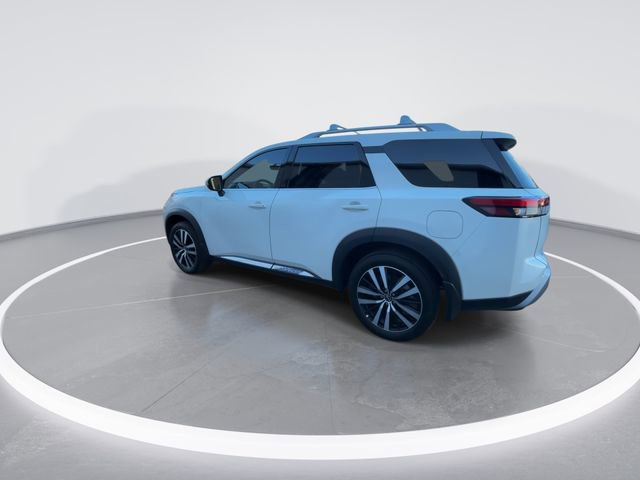 Used 2024 Nissan Pathfinder Platinum w/ Cargo Package image 6