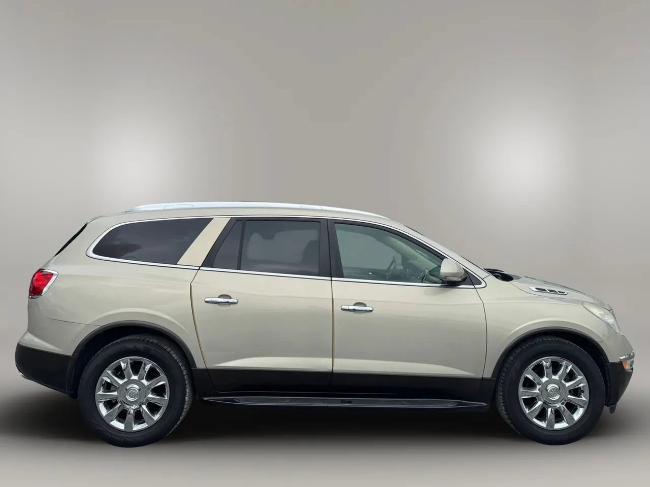 Used 2012 Buick Enclave Premium FWD image 5