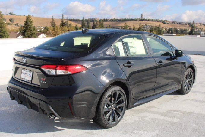 New 2026 Toyota Corolla SE image 3