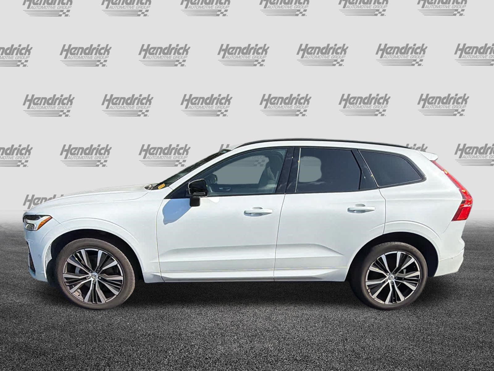 Used 2024 Volvo XC60 B5 Plus w/ Protection Package Premier AWD/4WD image 10