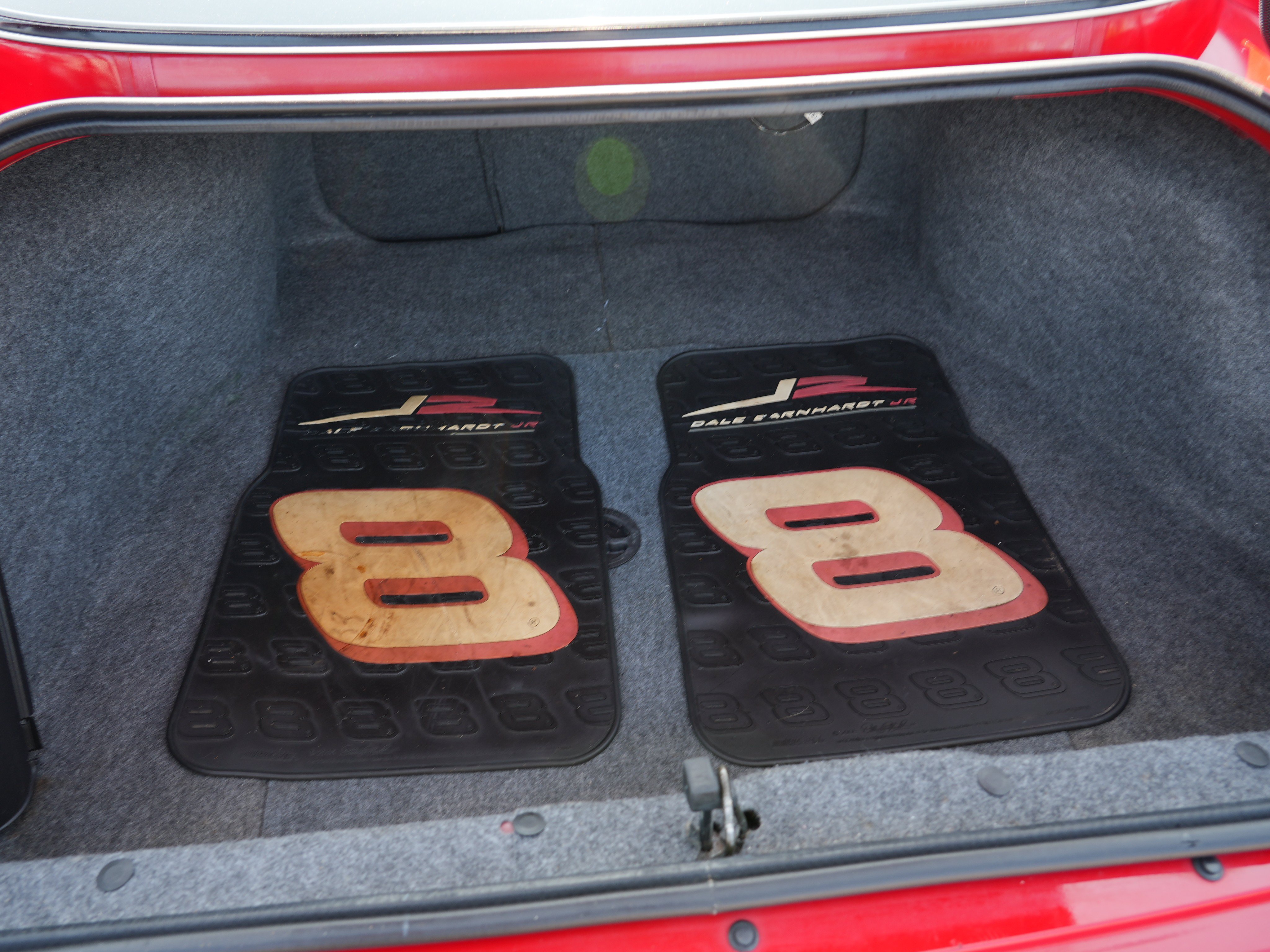 Used 2004 Chevrolet Monte Carlo SS w/ Dale Earnhardt Jr. Package FWD image 24
