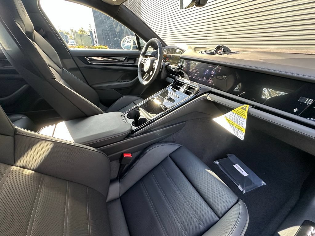 Used 2026 Porsche Panamera GTS AWD/4WD image 38
