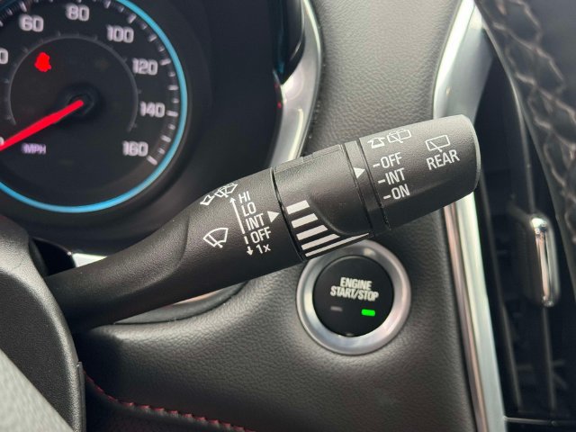 Used 2023 Chevrolet Traverse RS AWD/4WD image 16