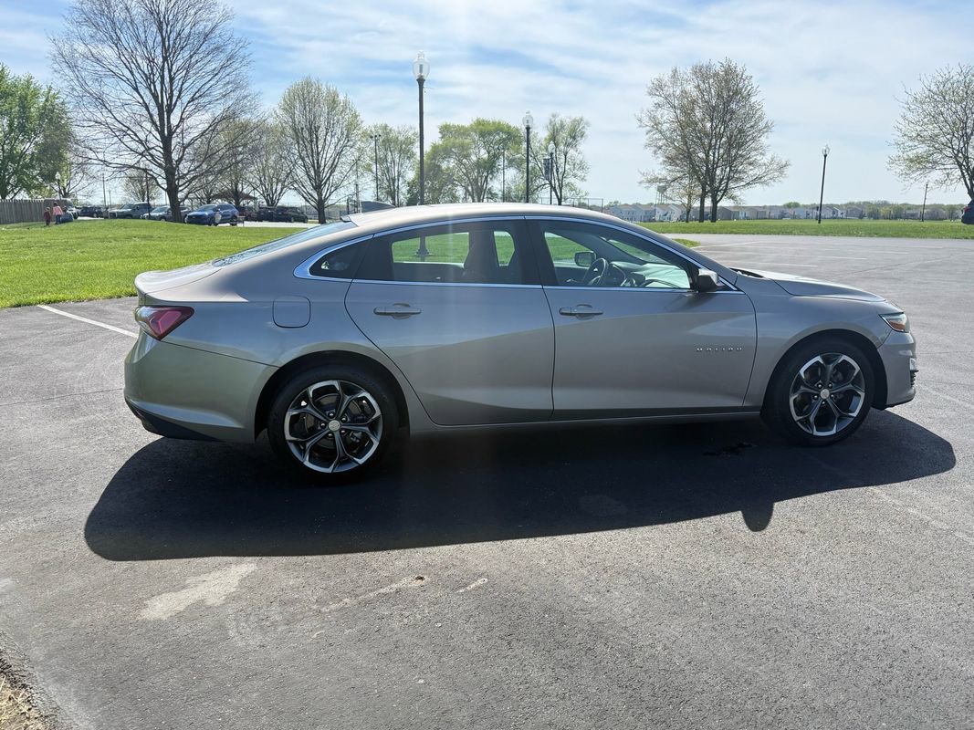 Used 2022 Chevrolet Malibu LT image 3